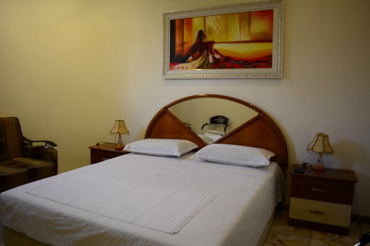 Hotel Republika Tiran Dış mekan fotoğraf